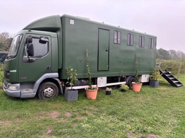Quex Livery Glamping Birchington-on-Sea Exterior photo